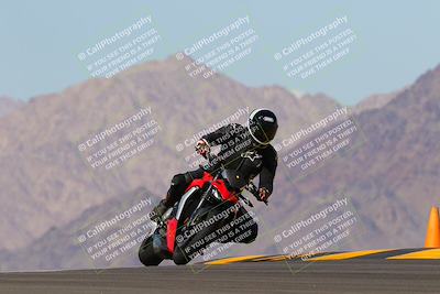 media/Oct-03-2022-Moto Forza (Mon) [[5f077a3730]]/Intermediate Group/Session 4 (Turn 9)/